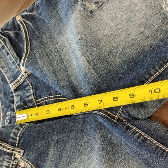 🥳 3/$15!!  Maurice's Crop Deconstructed Jeans Size 5/6 - Picture 6 of 9